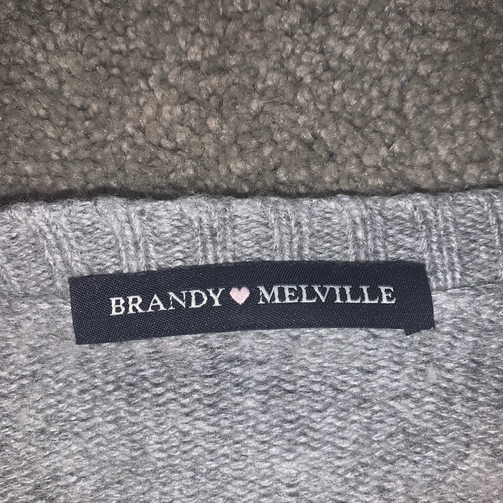 brandy melville sweater!! - Picture 3 of 3